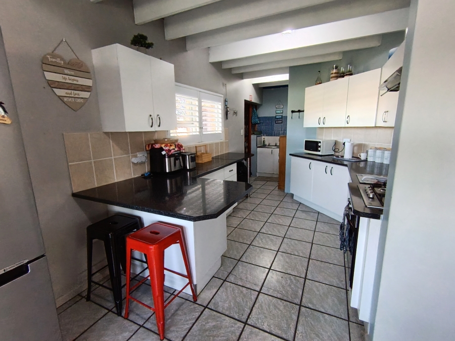 3 Bedroom Property for Sale in Wavecrest Eastern Cape
